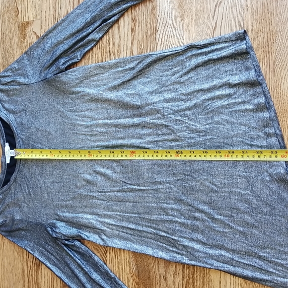 (S) H Halston Metallic Assymetrical Design 3/4 Sleeve Top Super Soft - Picture 5 of 8